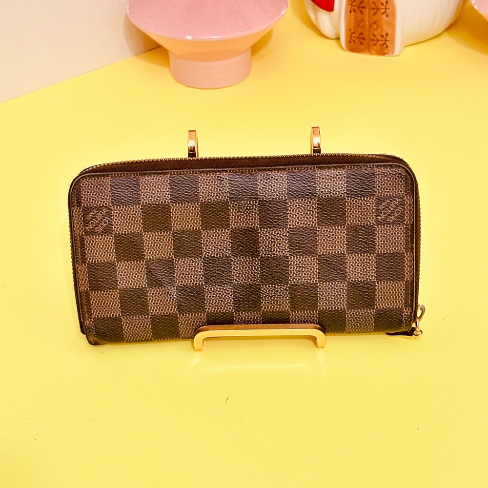Louis Vuitton Damier zippy wallet - Picture 13 of 13